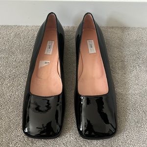 Barneys New York Flat Patent Leather Shoes  ❤️